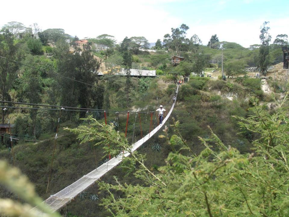 Nayon Xtreme Valley Hotel Quito Exterior foto